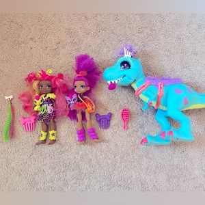 Two Cave Club Girls with ride-on Dino 🦖